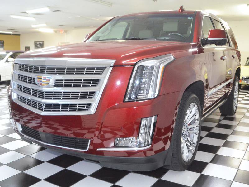 Used 2019 Cadillac Escalade Premium Luxury w/ LPO, Radiant Package AWD/4WD image 5