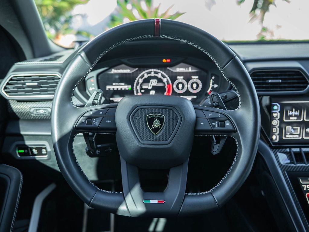 Used 2023 Lamborghini Urus Performante AWD/4WD image 37