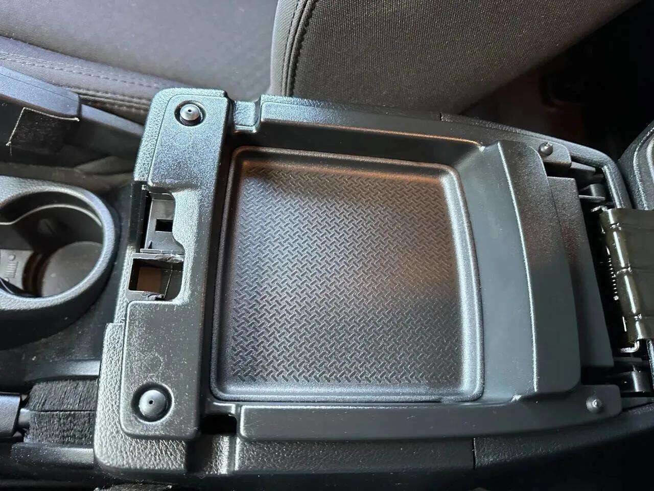 Used 2015 Jeep Wrangler Unlimited Sport w/ Quick Order Package 24S image 25