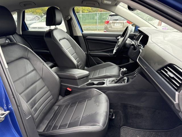 Used 2022 Volkswagen Jetta SE image 27
