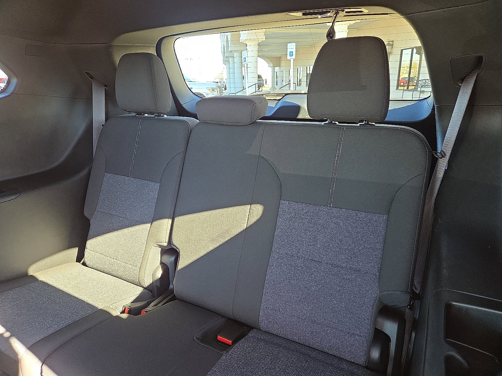 Used 2025 GMC Acadia Elevation image 9