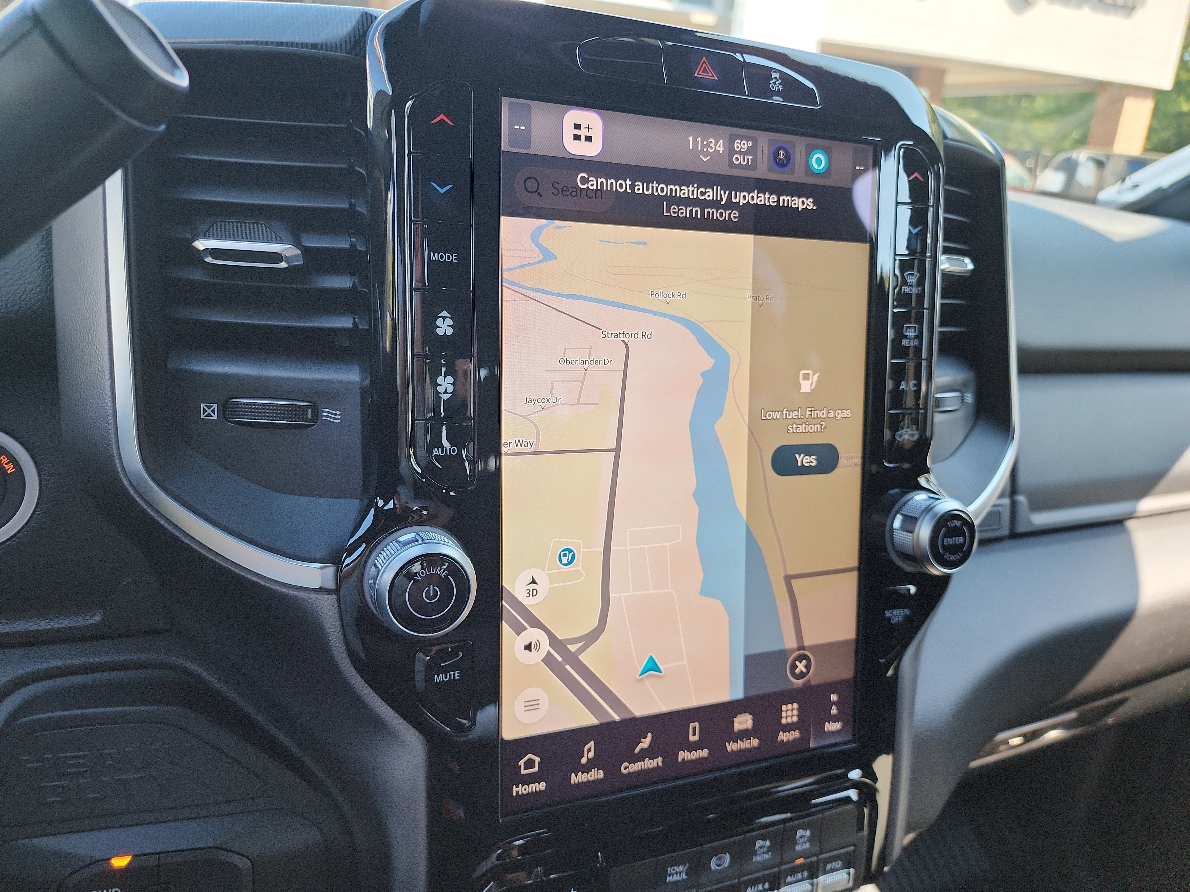 New 2026 RAM 5500 4x4 Crew Cab image 3