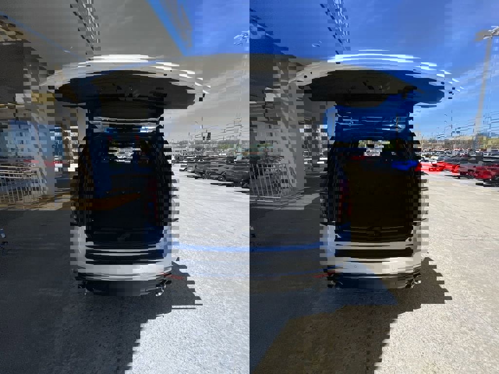 Certified 2024 Chevrolet Tahoe High Country w/ Advanced Technology Package image 26