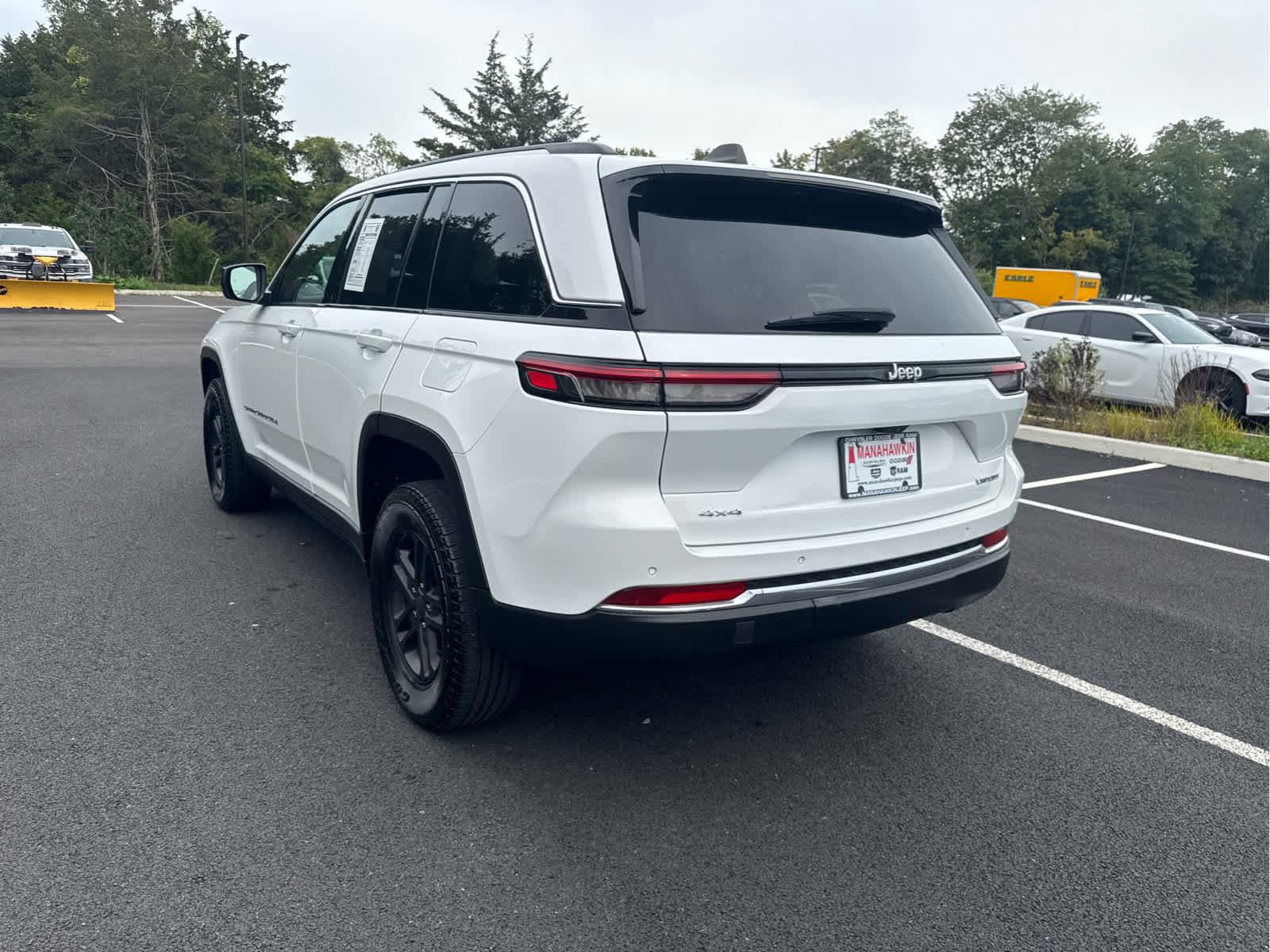 Certified 2023 Jeep Grand Cherokee Laredo image 7