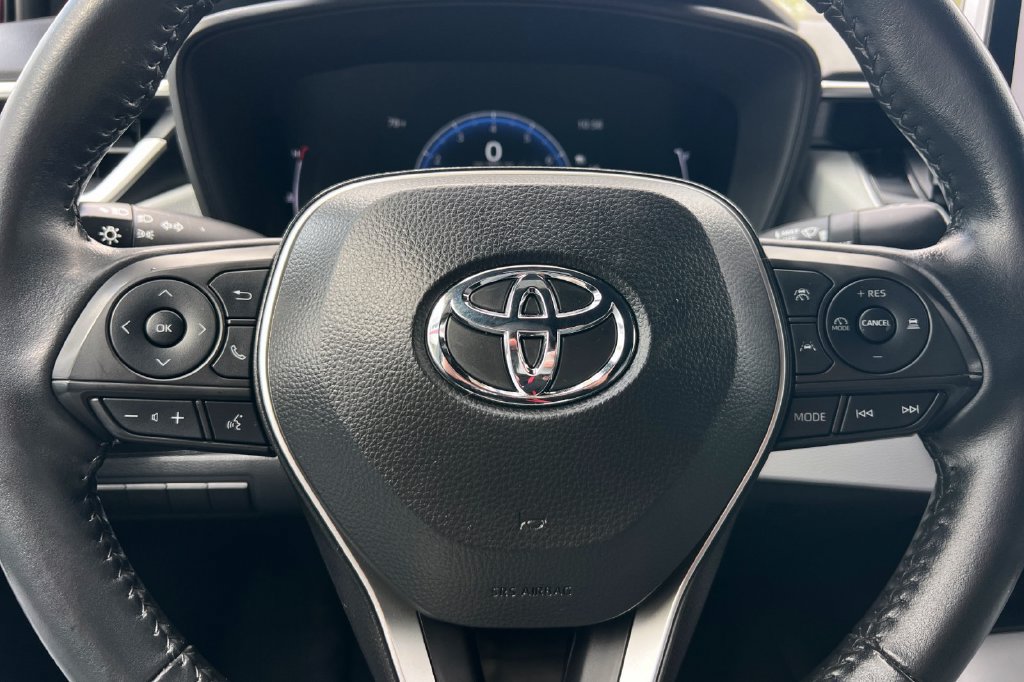 Certified 2025 Toyota Corolla SE w/ SE Premium Package FWD image 25