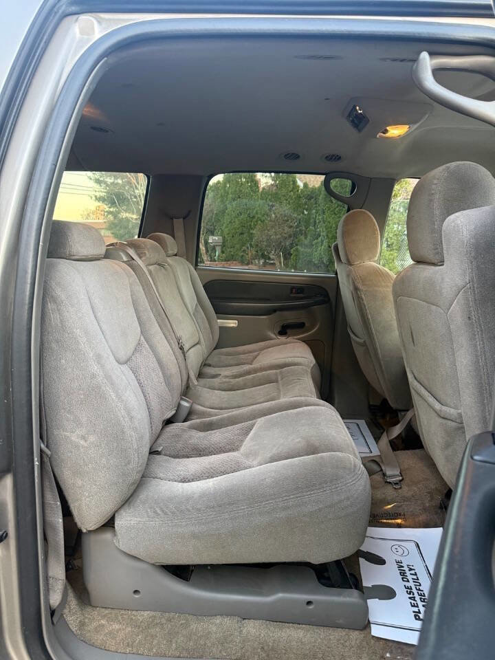 Used 2003 Chevrolet Suburban LS image 13