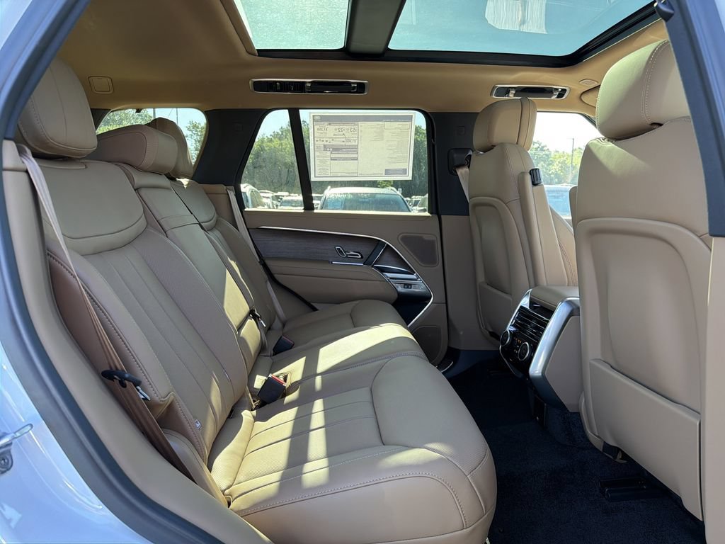 New 2026 Land Rover Range Rover SE AWD/4WD image 14