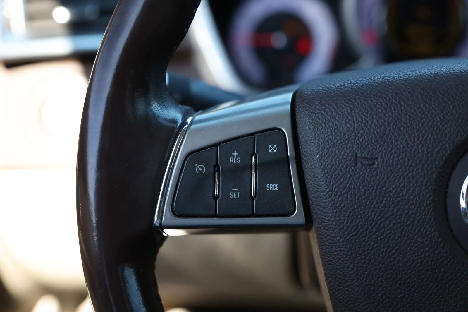 Used 2010 Cadillac SRX Luxury image 26