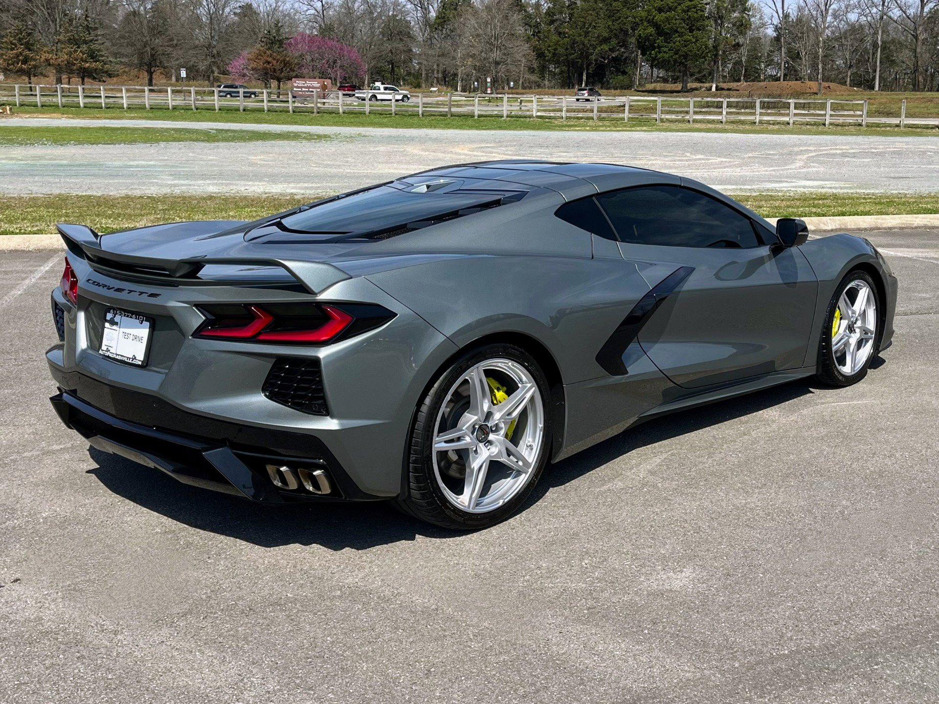 Used 2022 Chevrolet Corvette Stingray Preferred Cpe w/ Z51 Performance Package RWD image 3