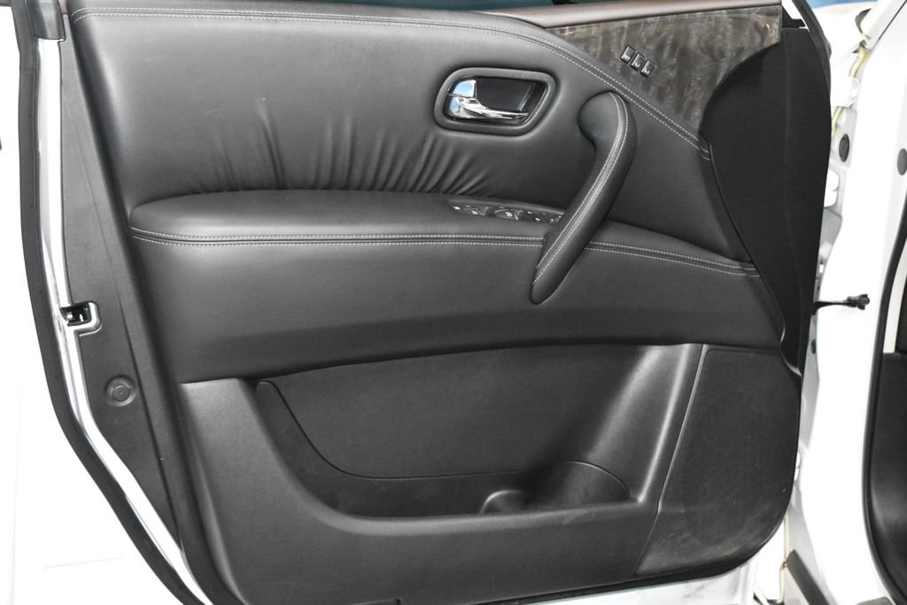 Used 2021 Nissan Armada Platinum w/ Captain's Chairs Package AWD/4WD image 4