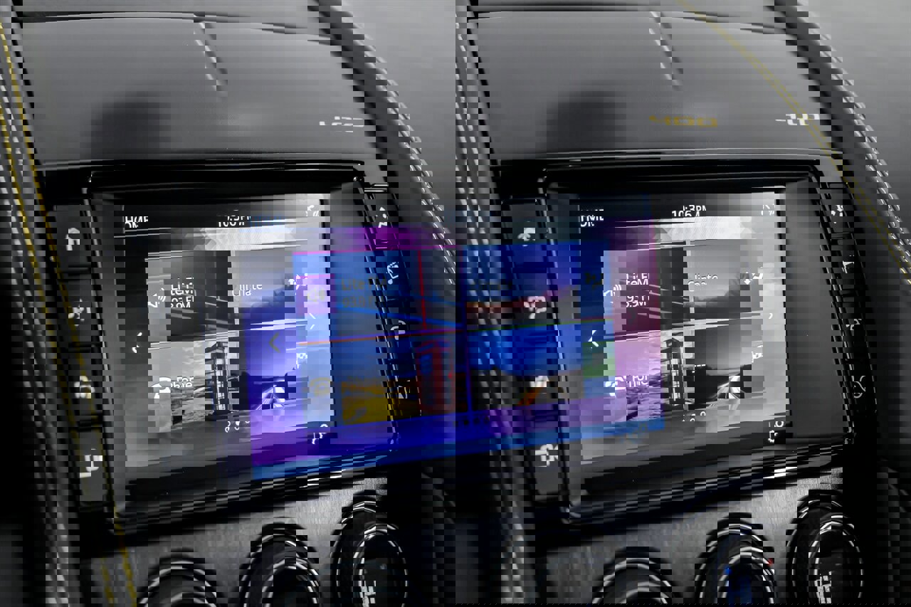 Used 2018 Jaguar F-TYPE 400 Sport image 25