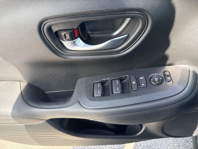 Used 2024 Honda HR-V LX image 9