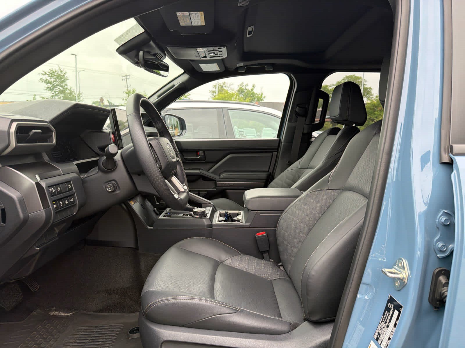 Used 2025 Toyota 4Runner TRD Off-Road Premium AWD/4WD image 5