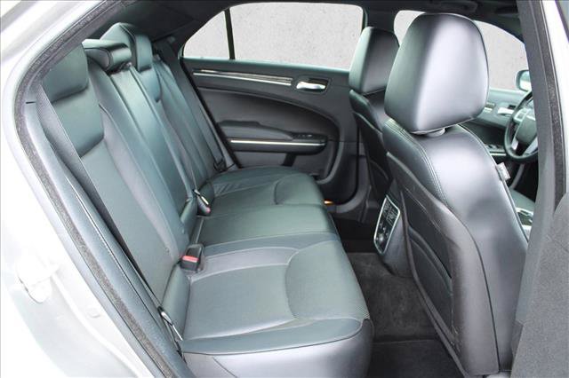 Used 2014 Chrysler 300 C AWD/4WD image 30