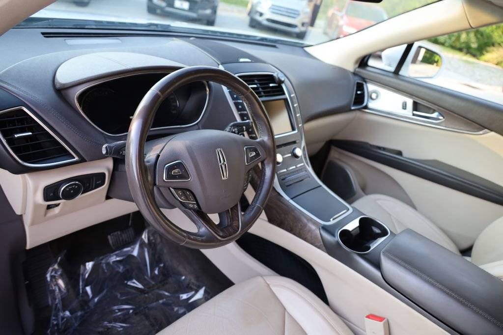 Used 2016 Lincoln MKX Reserve w/ Luxury Package image 15