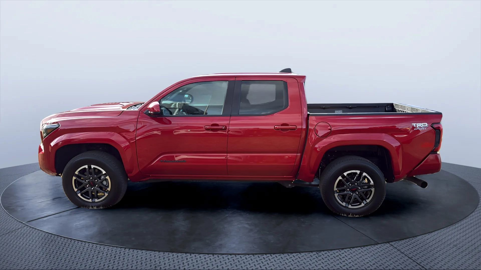 Used 2024 Toyota Tacoma SR5 image 2