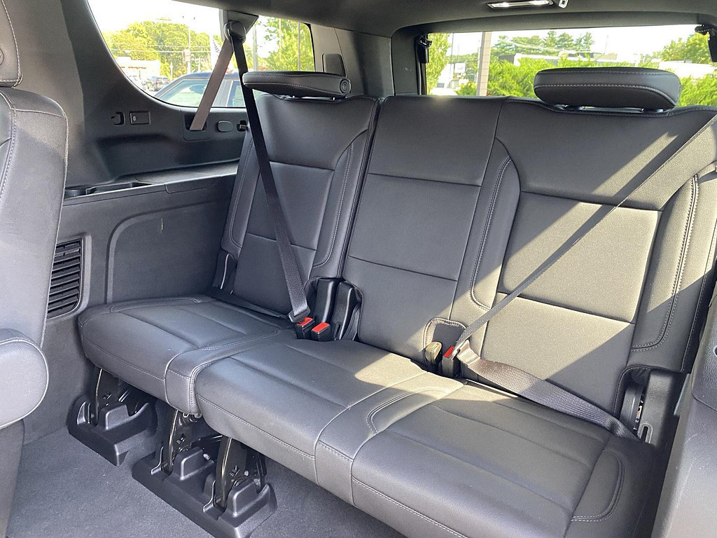 Certified 2026 Chevrolet Suburban LT w/ Comfort Package AWD/4WD image 37
