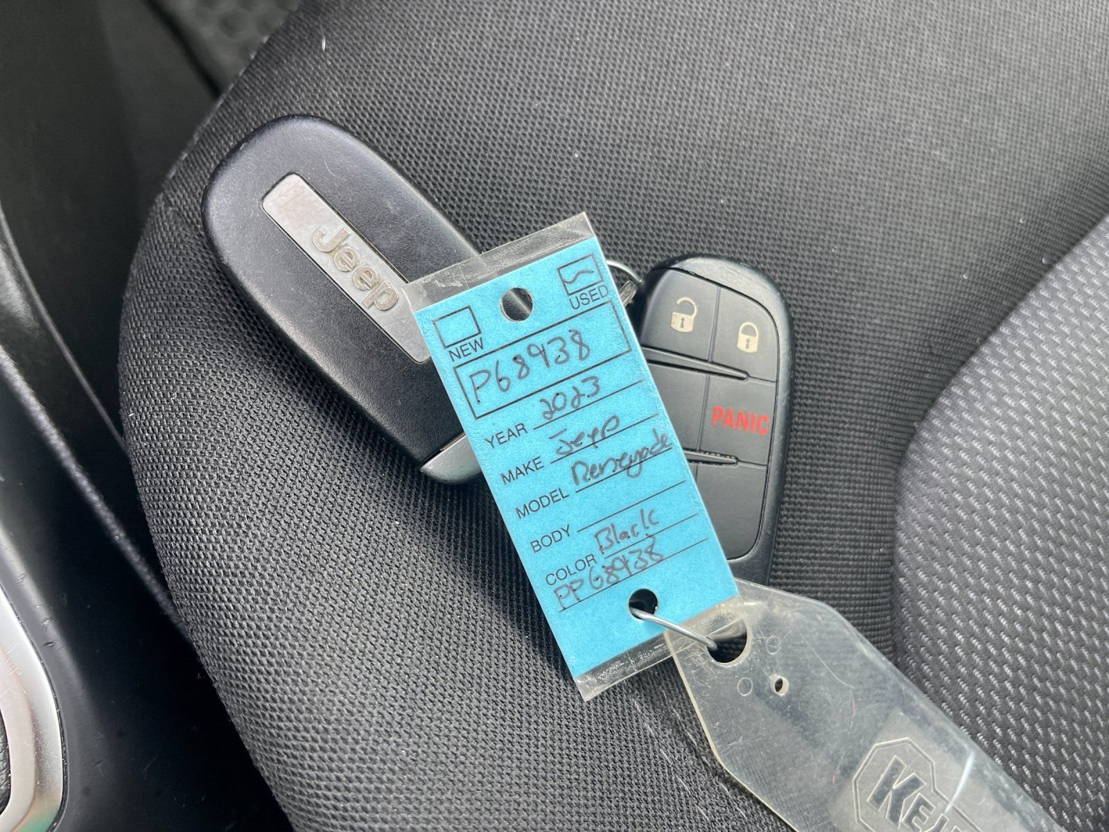 Used 2023 Jeep Renegade Latitude AWD/4WD image 10