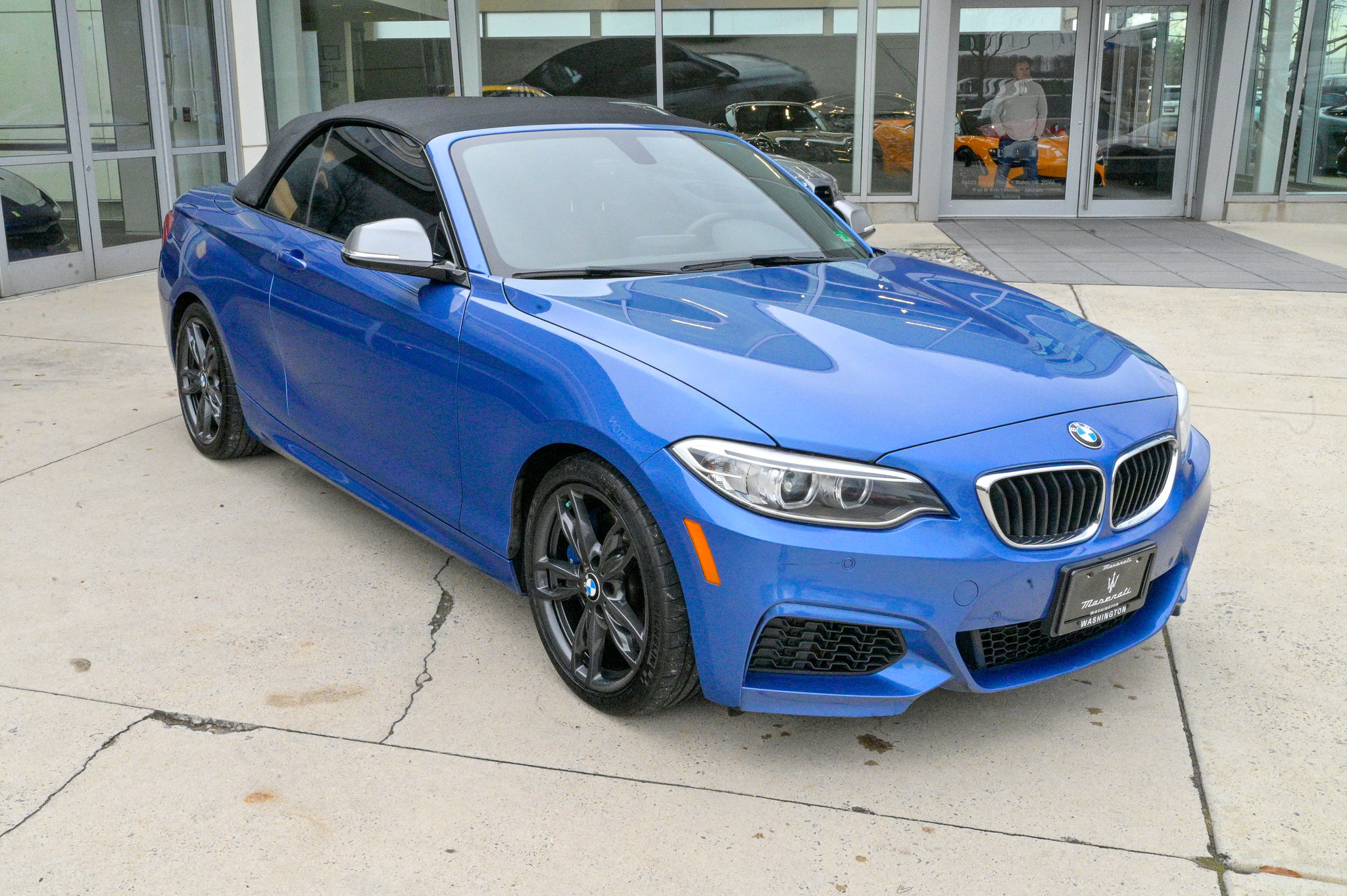 Used 2016 BMW M235i Convertible image 3
