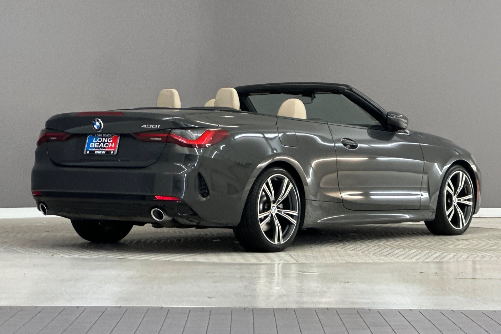 Used 2023 BMW 430i Convertible w/ Premium Package RWD image 9
