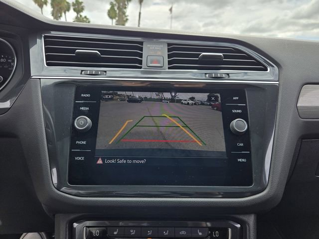 Used 2021 Volkswagen Tiguan SE R-Line image 11