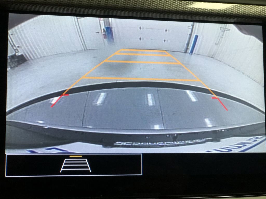 Used 2020 Buick Encore GX Preferred AWD/4WD image 17