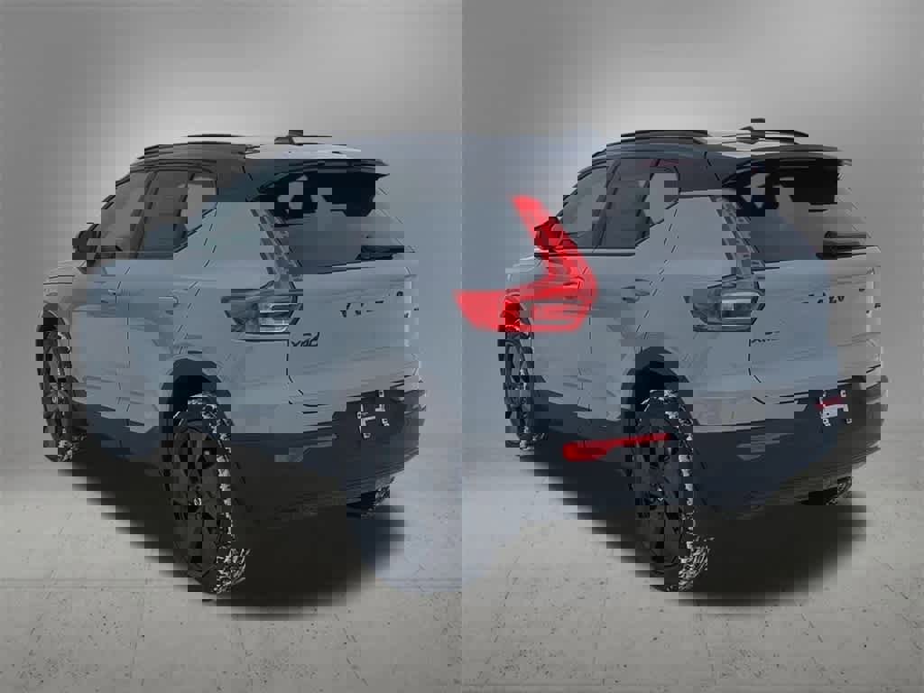 New 2026 Volvo XC40 B5 Ultra w/ Protection Package Premier image 4