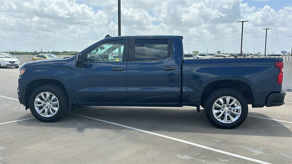 Used 2023 Chevrolet Silverado 1500 Custom RWD image 9