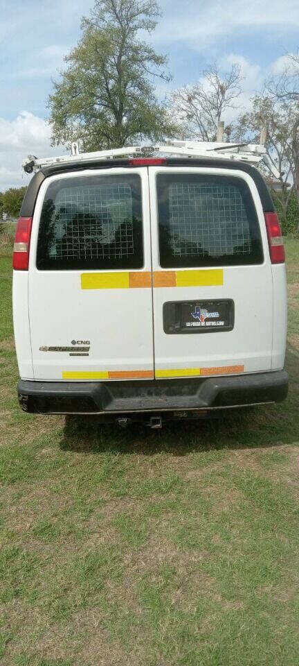 Used 2013 Chevrolet Express 2500 w/ Cold Climate Package image 6