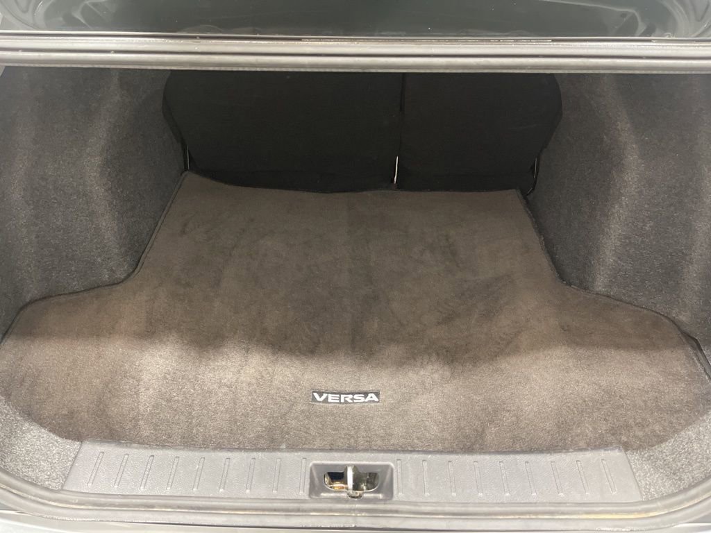 Used 2024 Nissan Versa SV image 10