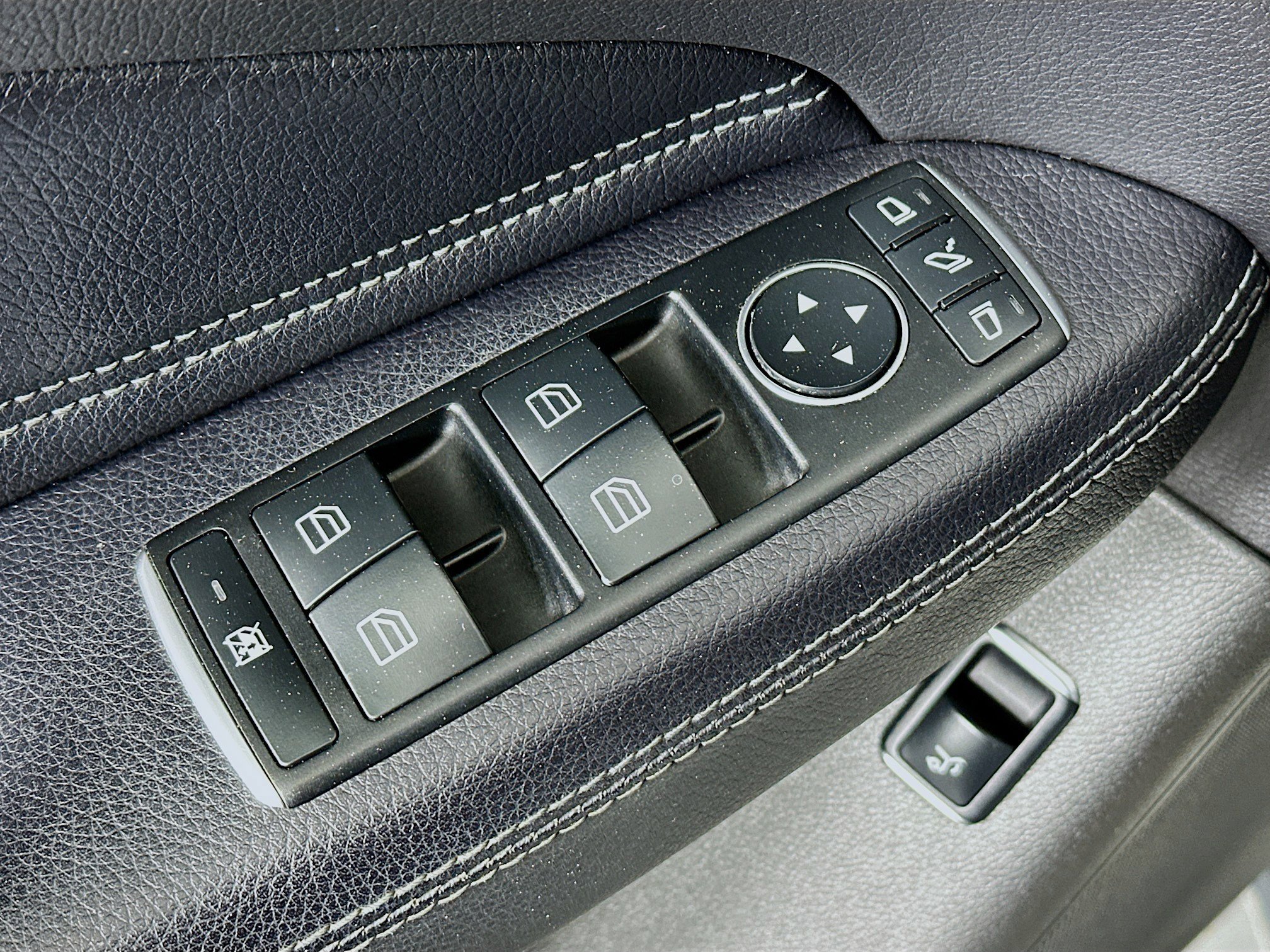 Used 2018 Mercedes-Benz GLE 350 image 15