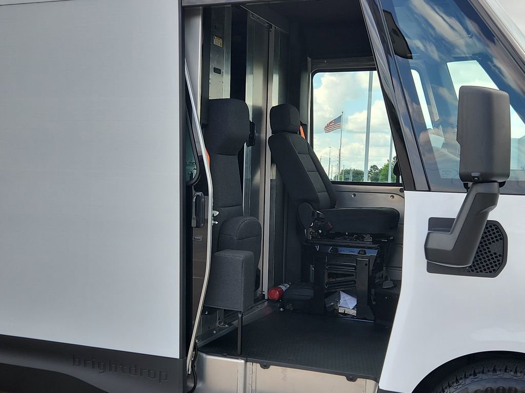 Used 2024 Chevrolet Brightdrop 400 w/ Commercial Equipment Package AWD/4WD image 37
