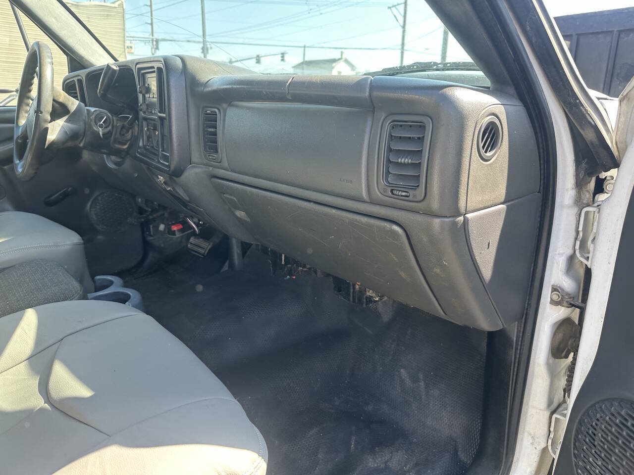 Used 2005 Chevrolet Silverado 3500 2WD Regular Cab image 16