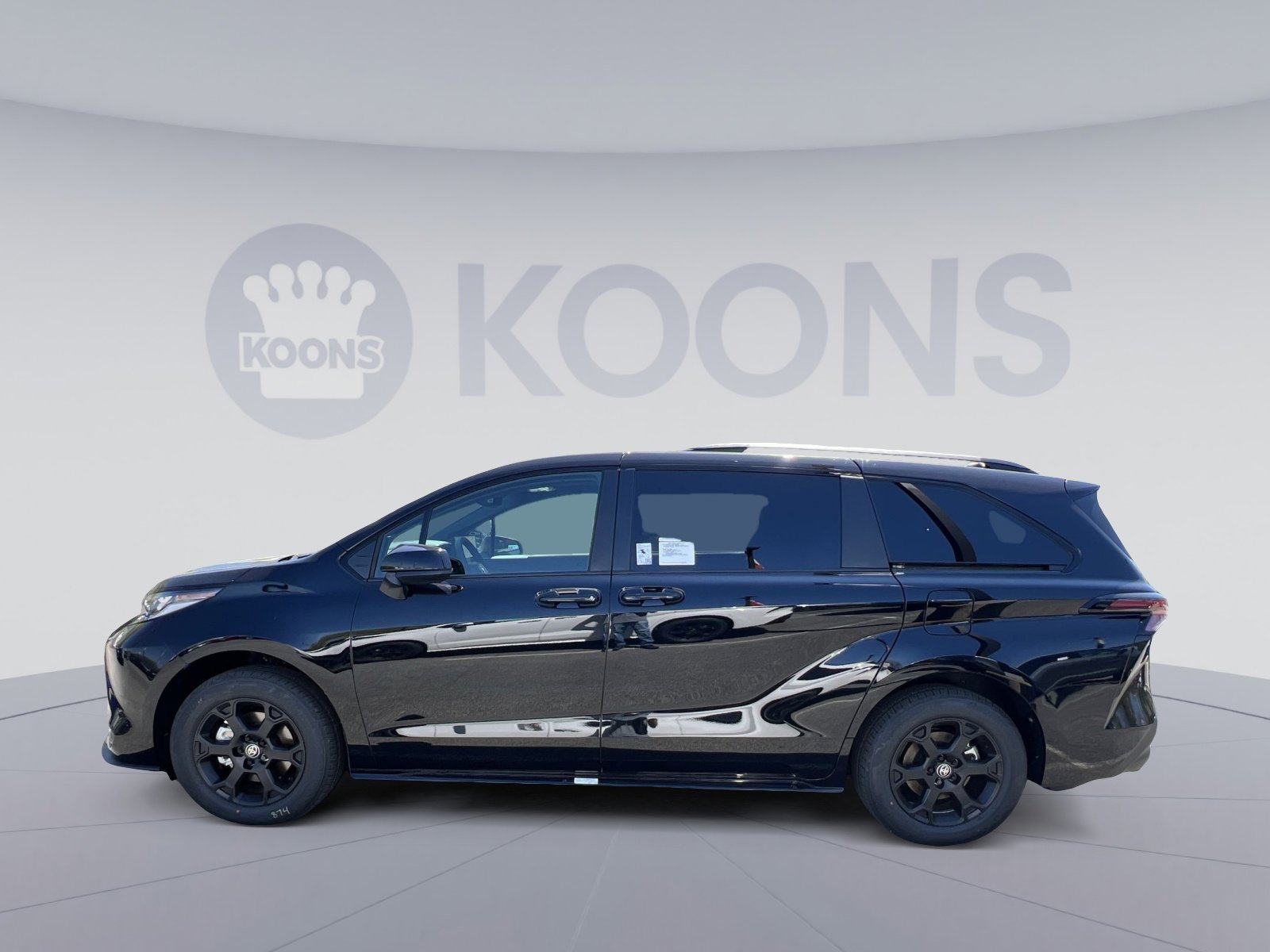New 2026 Toyota Sienna XLE Woodland Edition AWD/4WD image 2