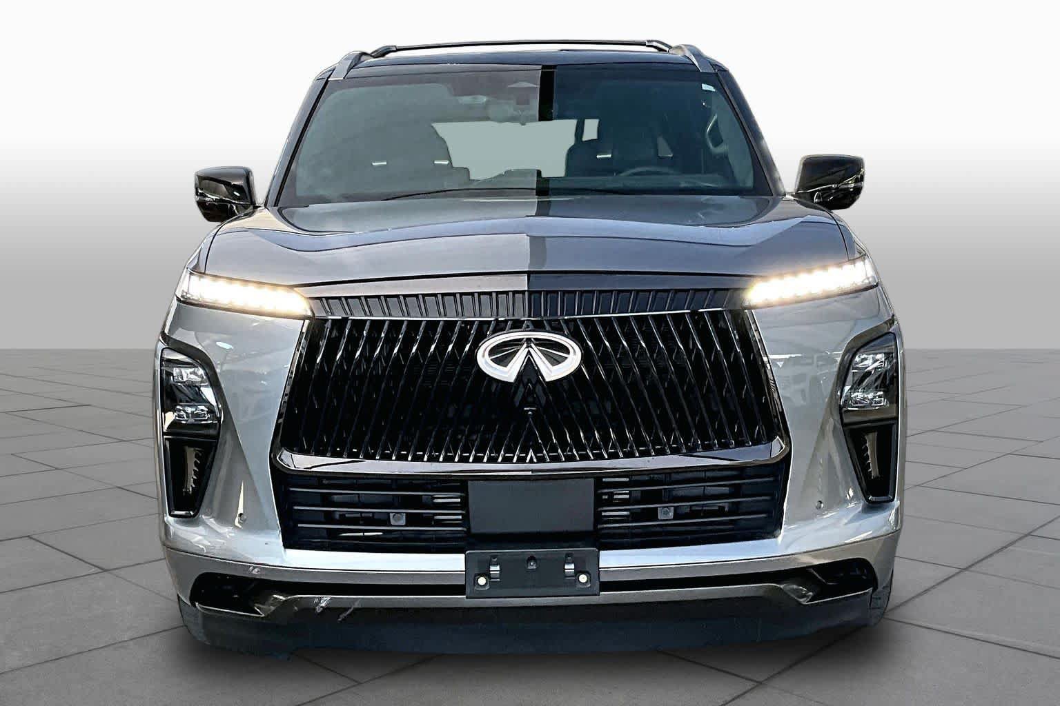Used 2025 INFINITI QX80 Autograph w/ Autograph Exterior Package AWD/4WD image 4