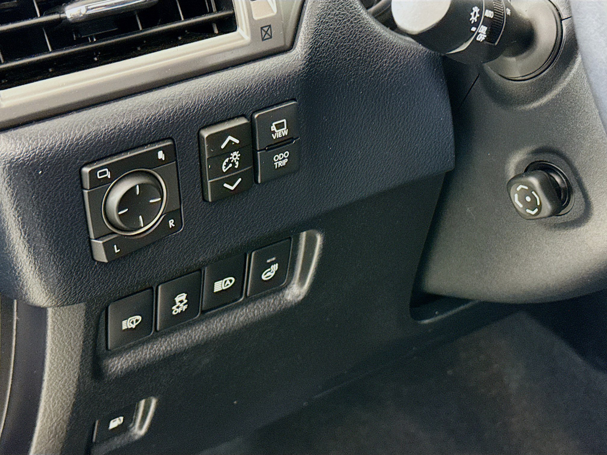 Used 2023 Lexus GX 460 Luxury w/ Sport Design Package AWD/4WD image 10