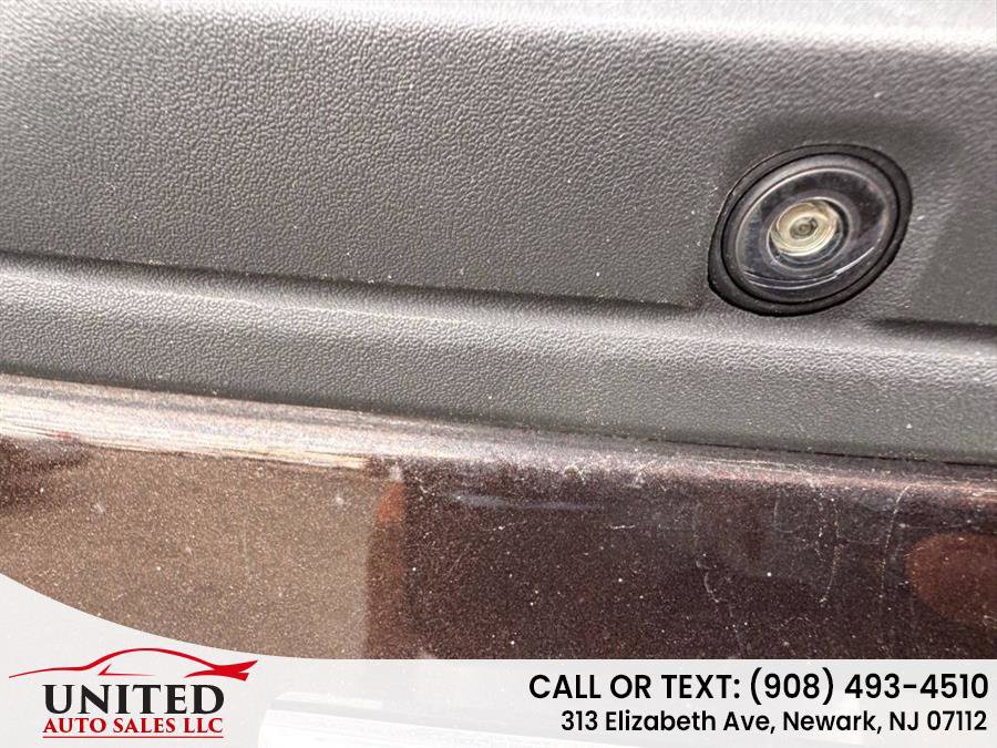 Used 2019 Chevrolet Silverado 1500 LT w/ All Star Edition image 7