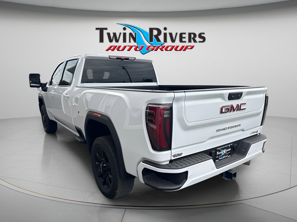 Used 2025 GMC Sierra 2500 AT4 AWD/4WD image 2