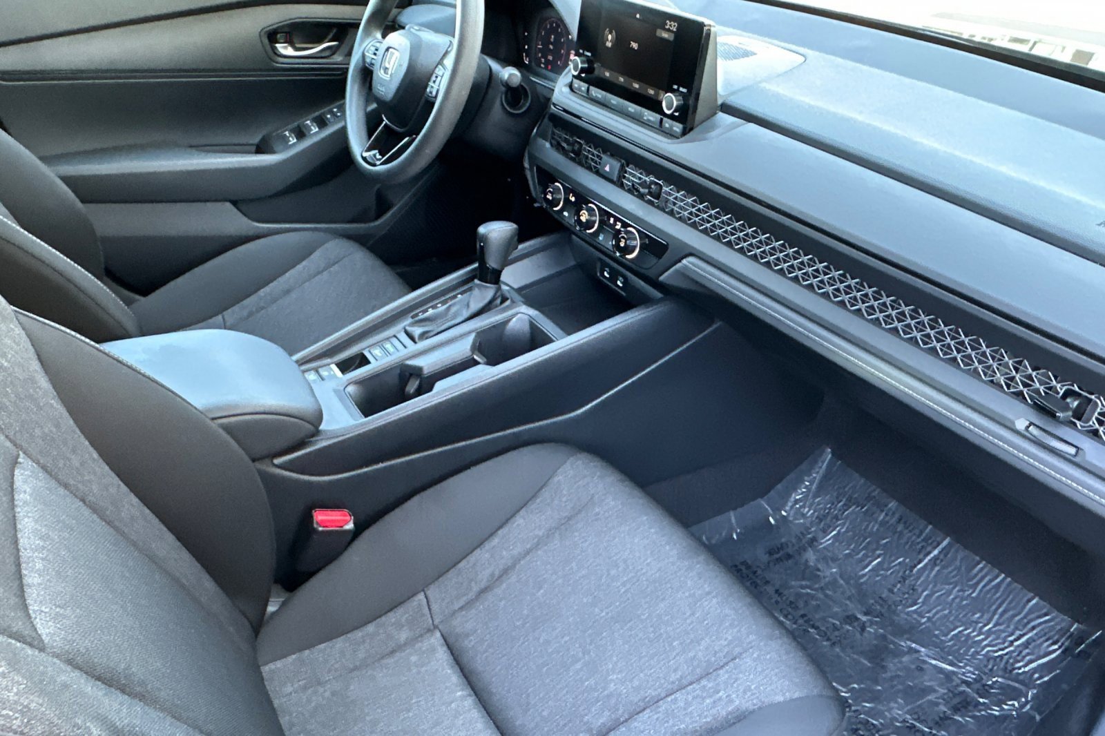 Certified 2025 Honda Accord LX image 15