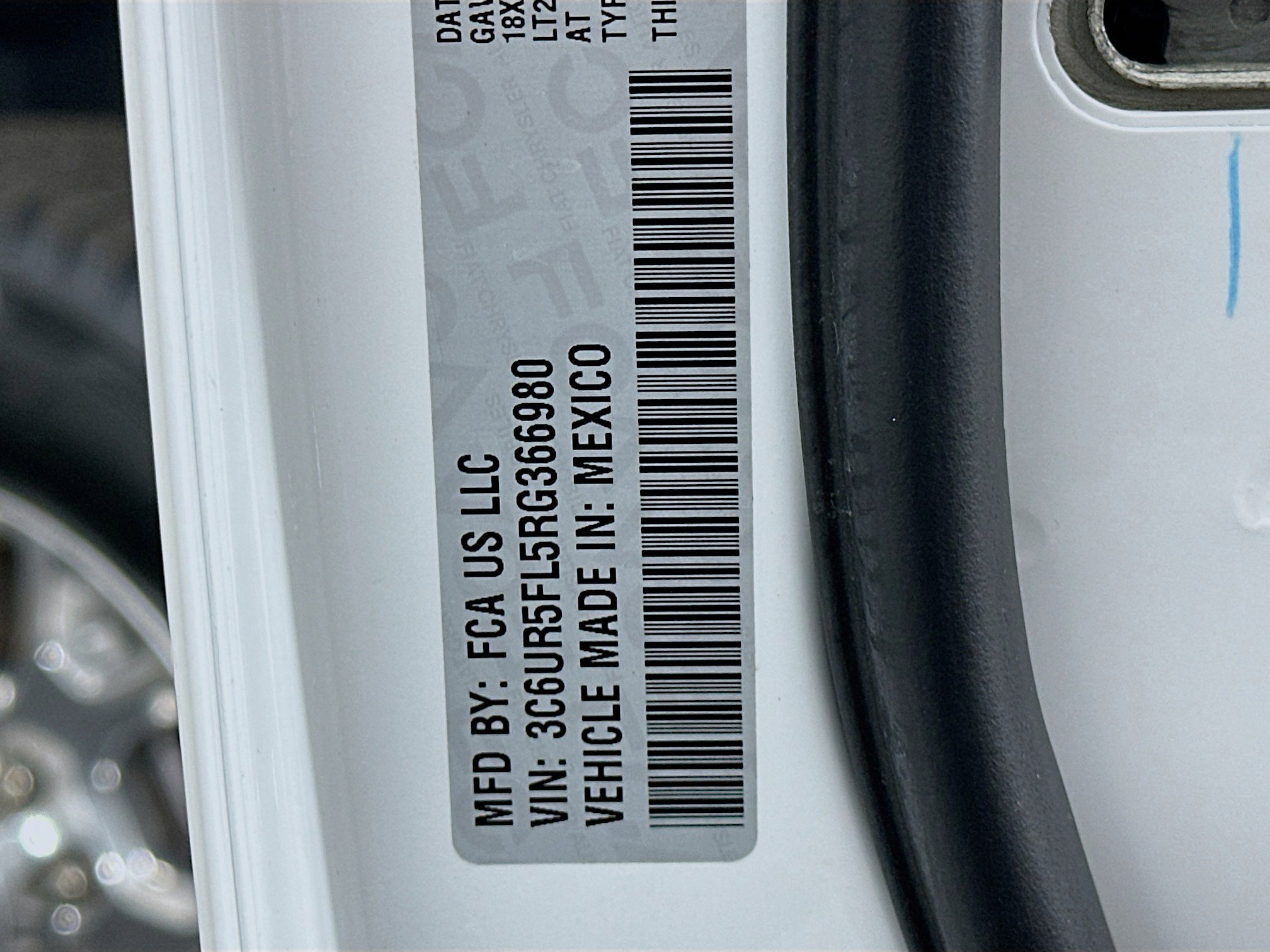 Used 2024 RAM 2500 Laramie image 12