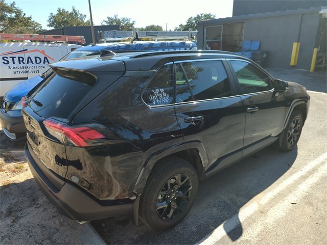 Used 2025 Toyota RAV4 XLE image 2