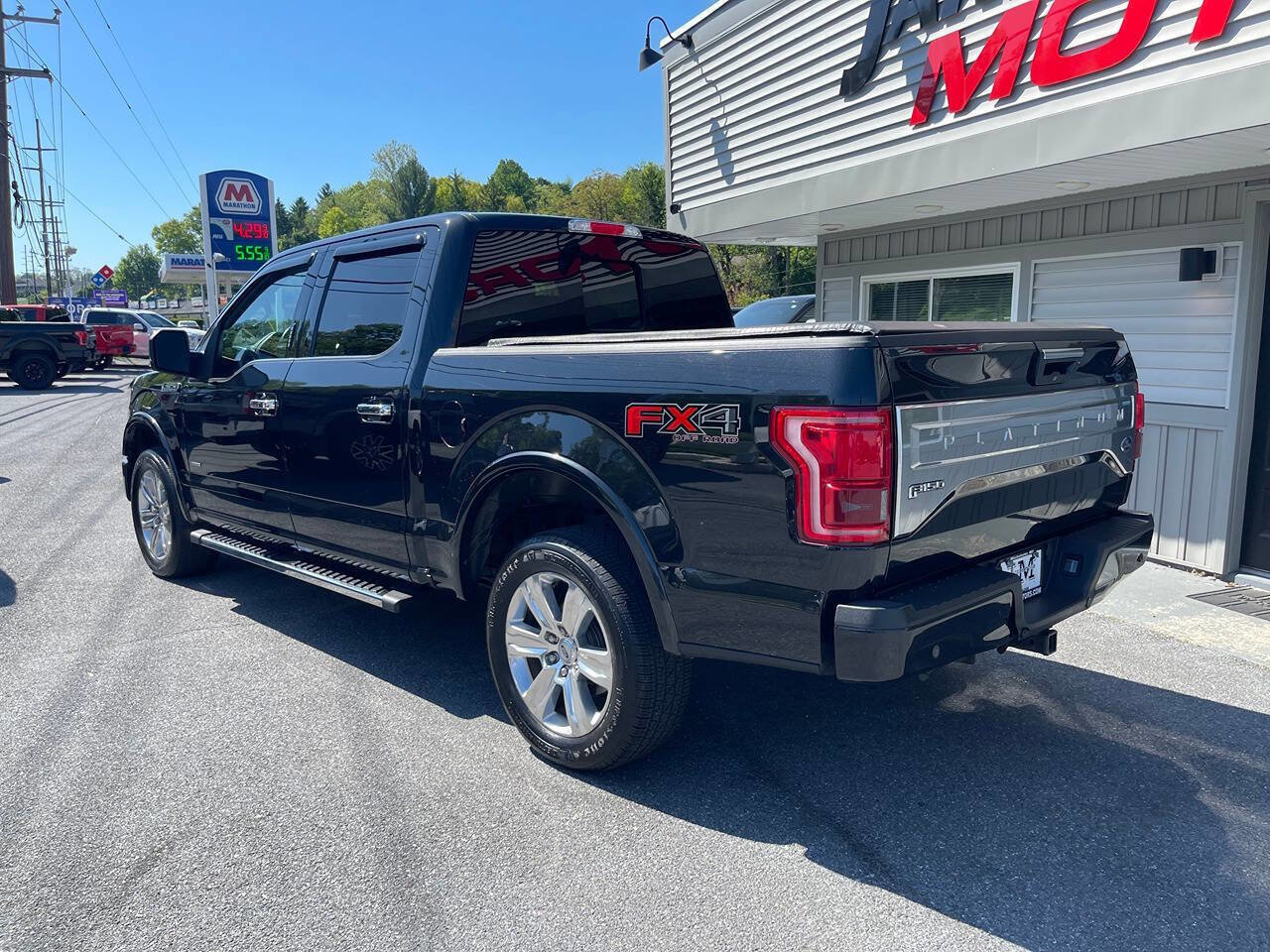 Used 2015 Ford F150 Platinum w/ Equipment Group 701A Luxury AWD/4WD image 5