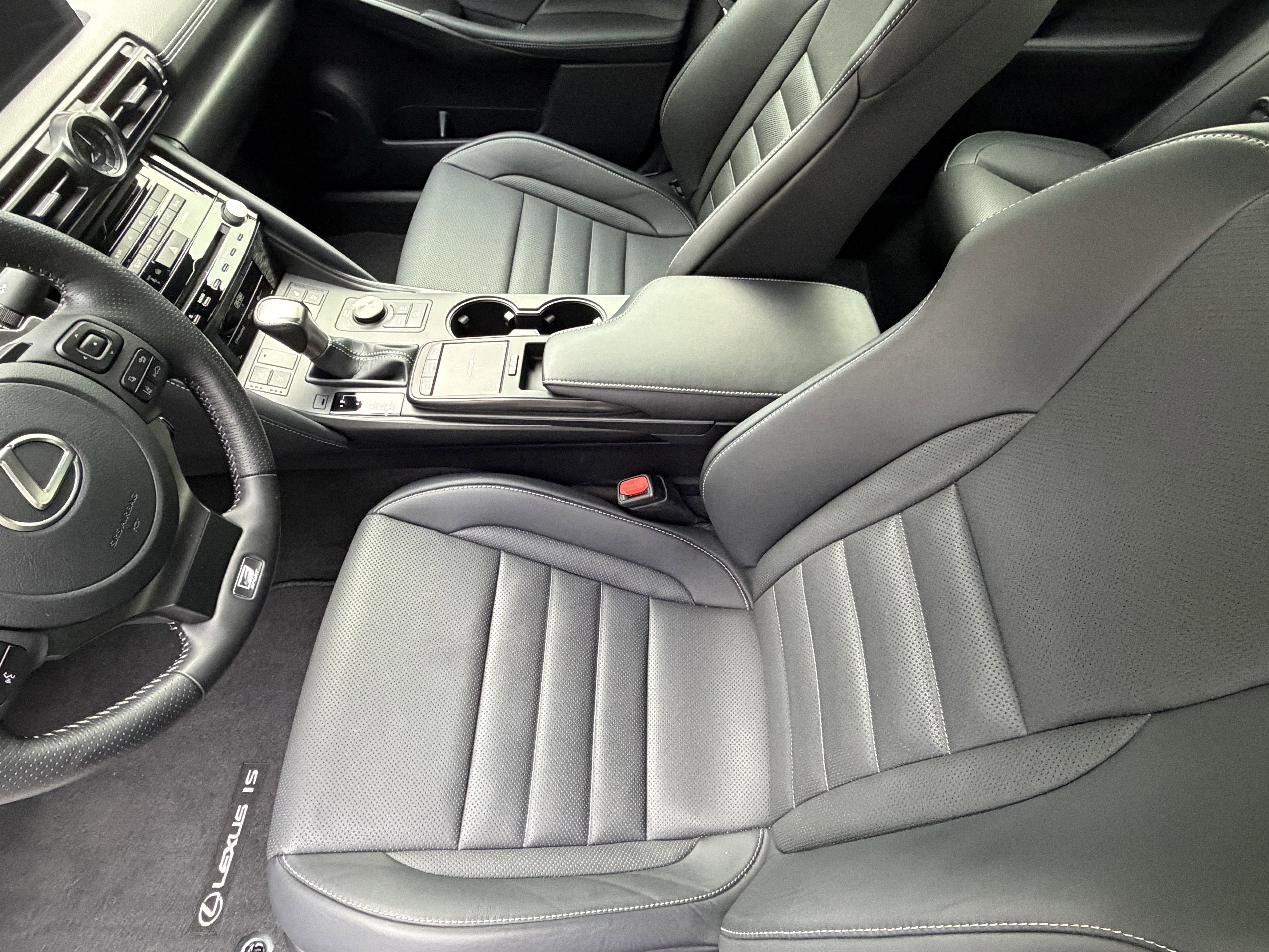 Used 2023 Lexus IS 350 F Sport RWD image 16