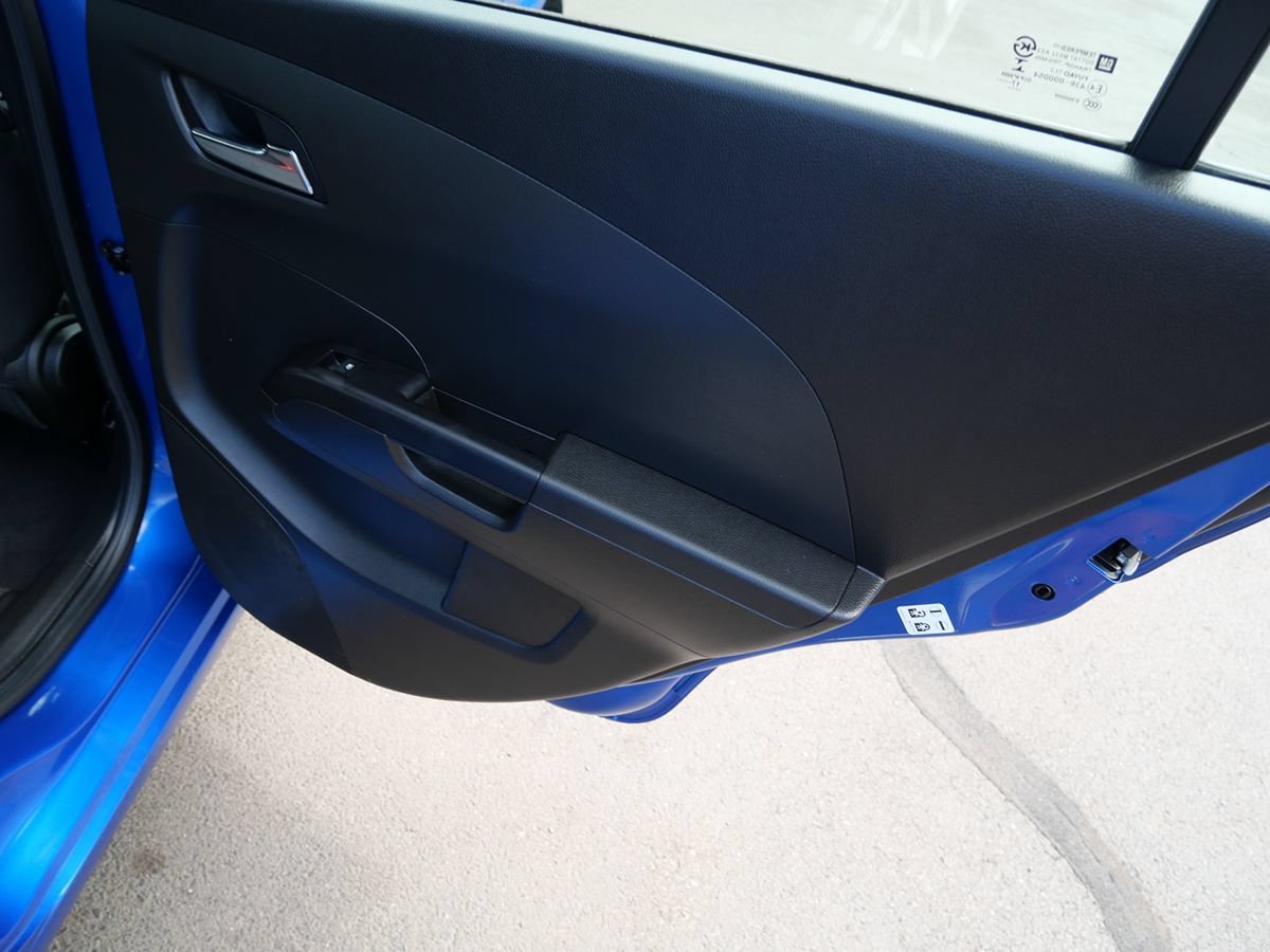 Used 2018 Chevrolet Sonic LT FWD image 25