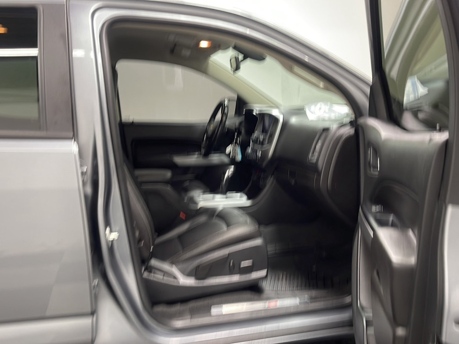 Used 2022 Chevrolet Colorado ZR2 AWD/4WD image 19
