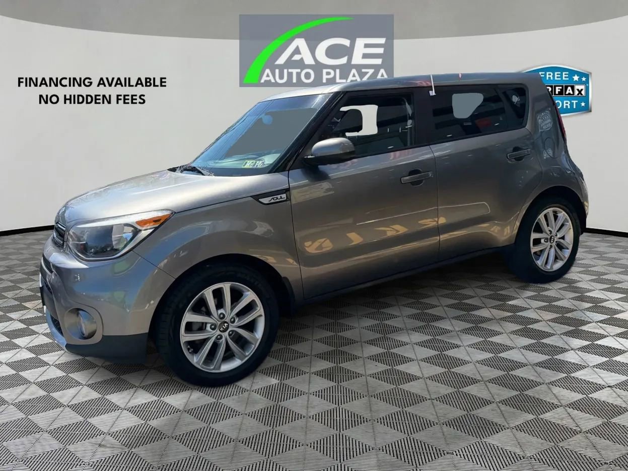 Used 2018 Kia Soul + image 2