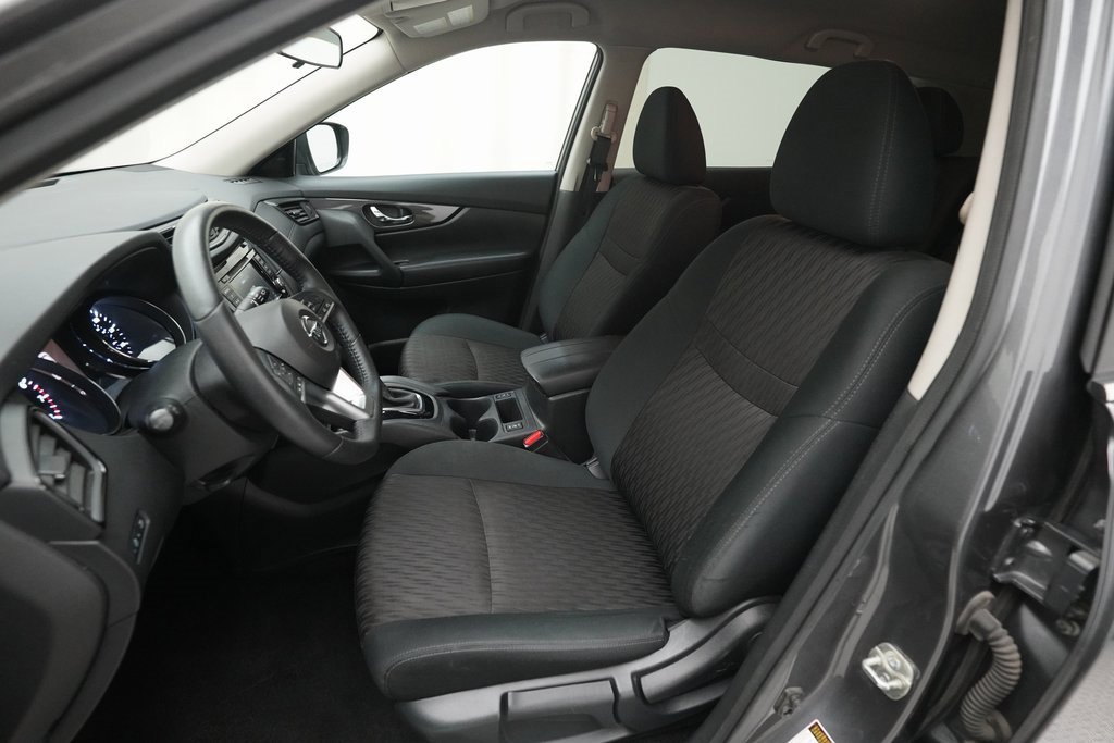 Used 2020 Nissan Rogue SV image 7