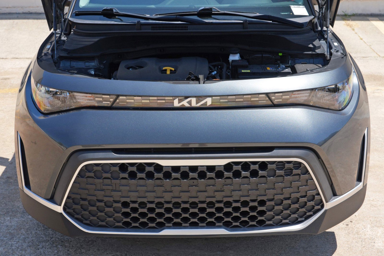 Used 2023 Kia Soul LX w/ LX Technology Package FWD image 7