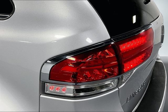 Used 2013 Lincoln MKX FWD image 21