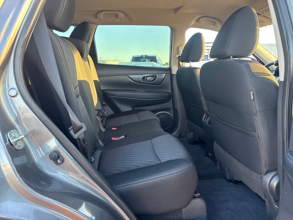 Used 2019 Nissan Rogue S AWD/4WD image 13